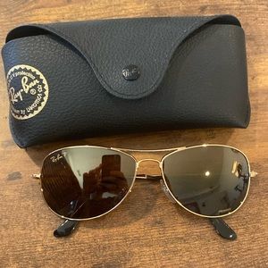 Polarized ray ban’s with case